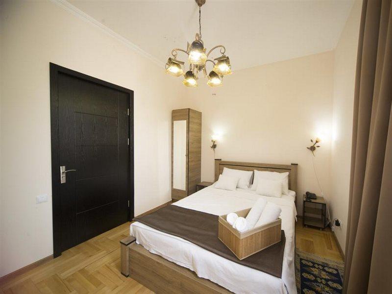 Отель Log Inn Тбилиси Экстерьер фото
