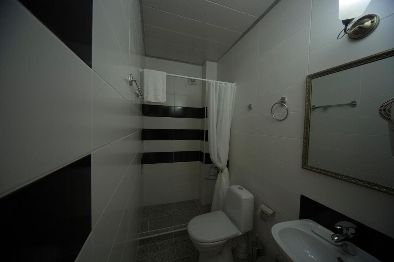 Отель Log Inn Тбилиси Экстерьер фото