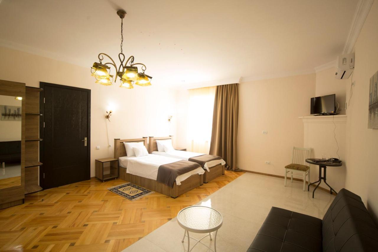 Отель Log Inn Тбилиси Экстерьер фото