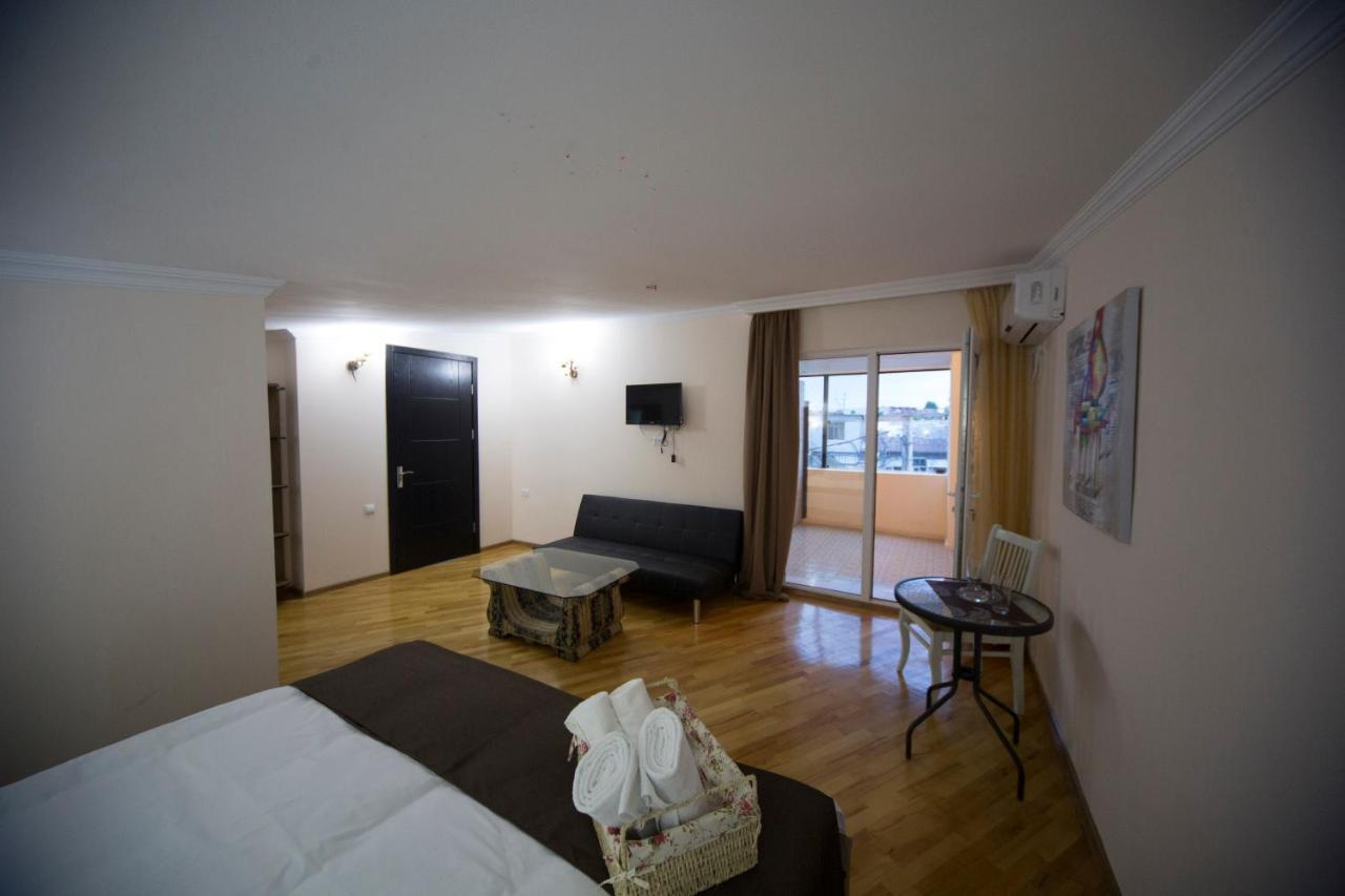 Отель Log Inn Тбилиси Экстерьер фото